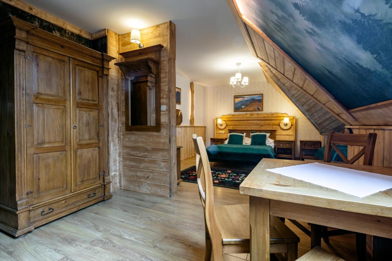 Deluxe Family Room Balcony